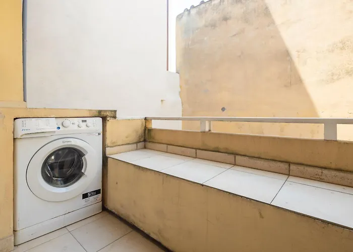 Sant'ambrogio 3-bedroom Apartament *